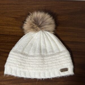 BULA IVORY WINTER POM POM BEANIE NWOT